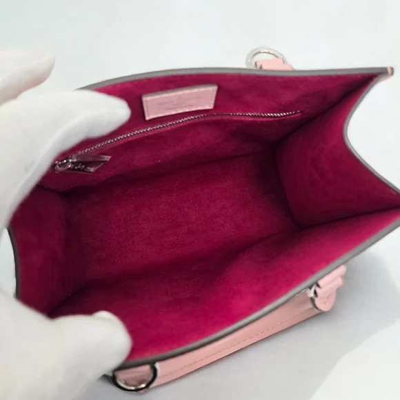 ✨️Like New Authentic Louis Vuitton Sac Plat BB EPI Crossbody Bag - Picture 5 of 16